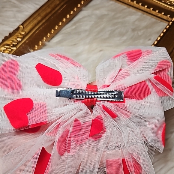 Sweetheart Energy — Sheer Heart Bow - Picture 4 of 5